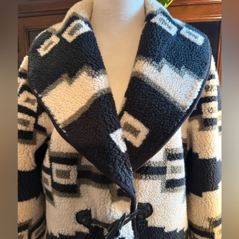 Tasha Polizzi Black and White Fleece Coat - Picture 2 of 4